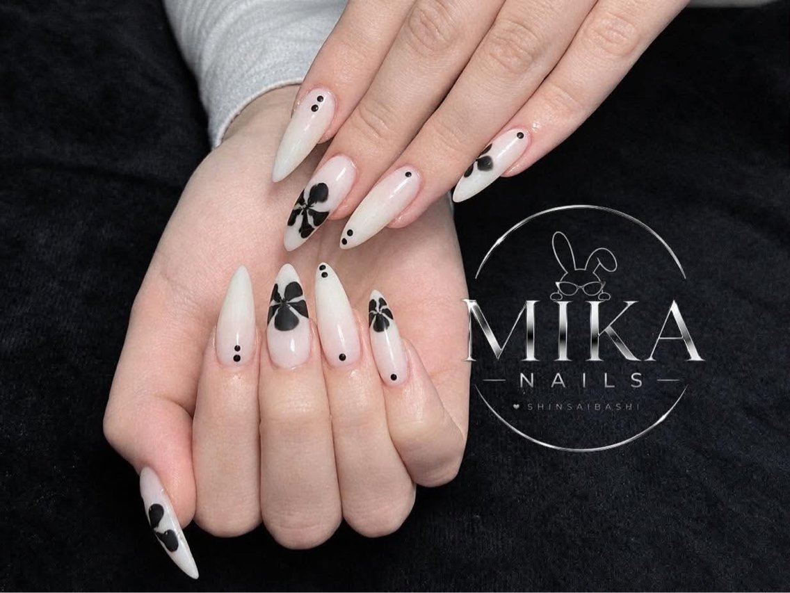 ネイル アートネイル チークネイル ドット フットネイル フレンチネイル ハンドネイル KIMU MIKA.NAILのネイルデザイン