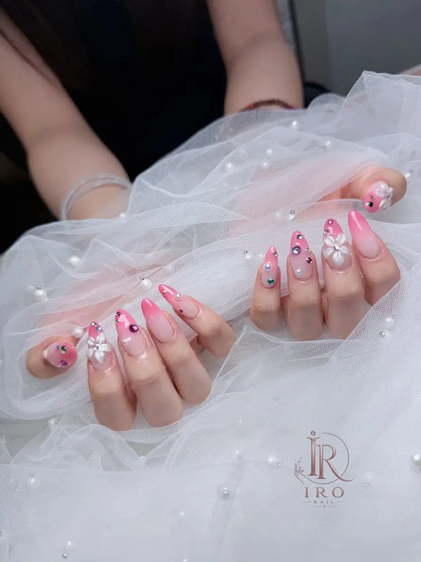 ネイル ハンドネイル IRO Nail Studioのネイルデザイン