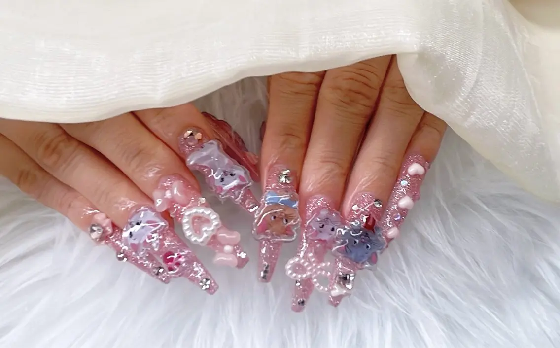 ネイル アニマル柄 チークネイル 成人式 フラッシュネイル フットネイル B·U Nail大宮 長さだし専門店のネイルデザイン