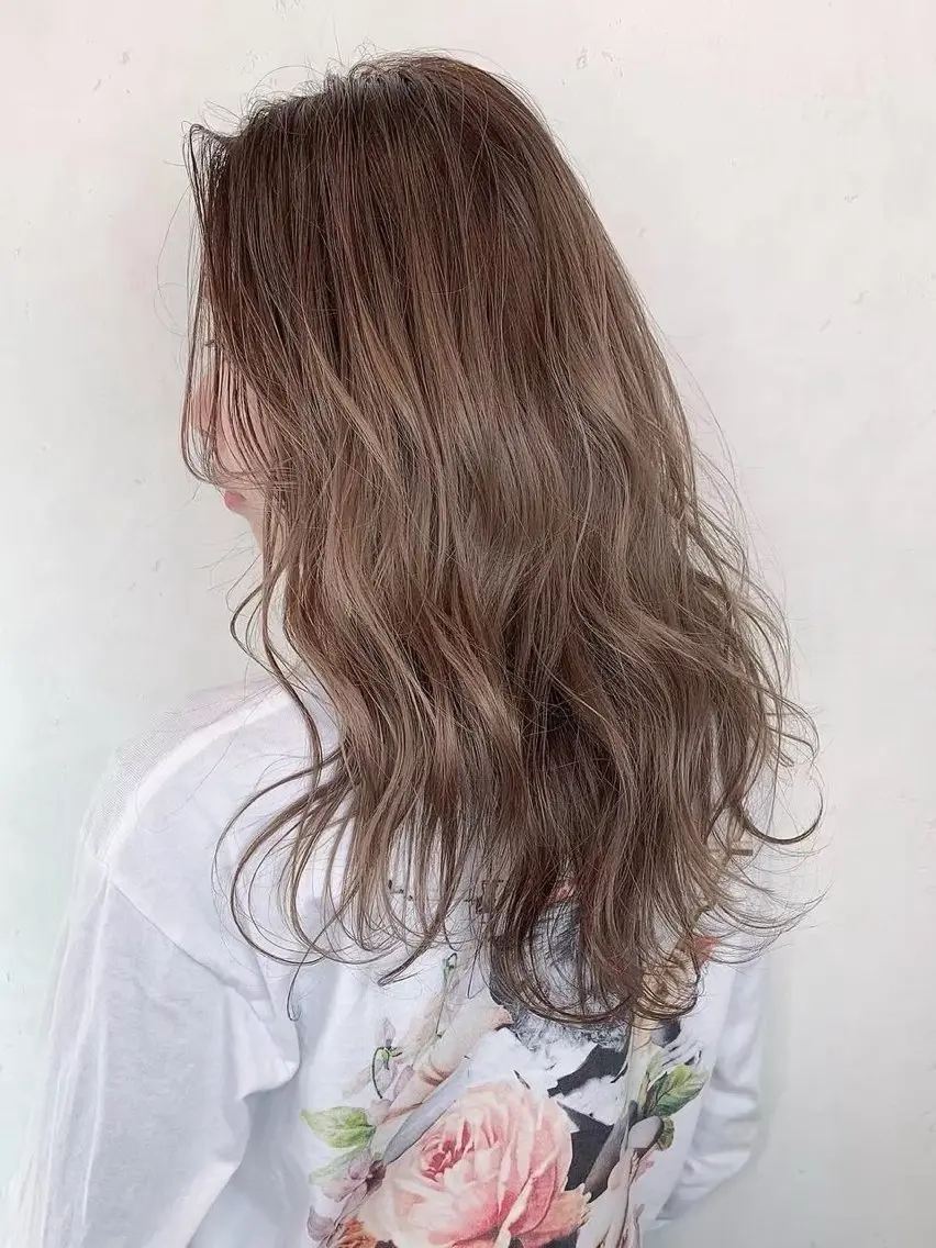 セミロング カット ヘアカラー トリートメント ショート/髪質改善/ 沖丸凌太のヘアスタイル