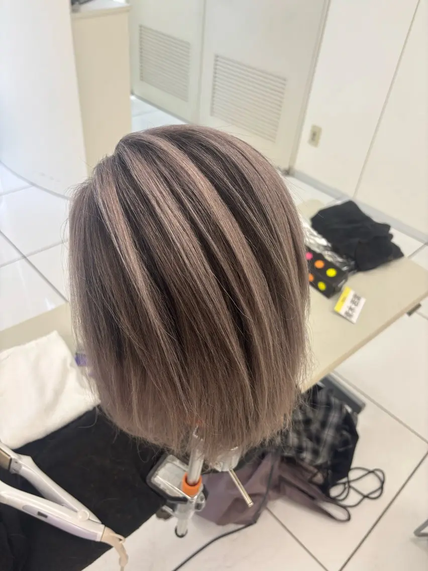 ミディアム カラー バレイヤージュ レイヤーカット 💎wakaba💎 モデル募集中のヘアスタイル