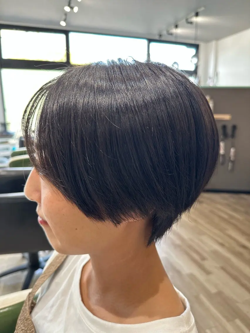 ショート カット 飯泉 春乃のヘアスタイル