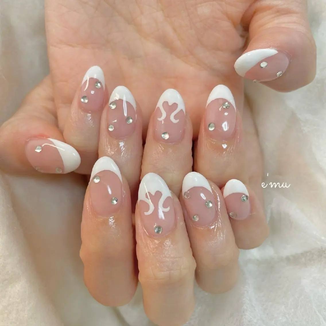 ネイル フレンチネイル nail salon e'mu💐のネイルデザイン