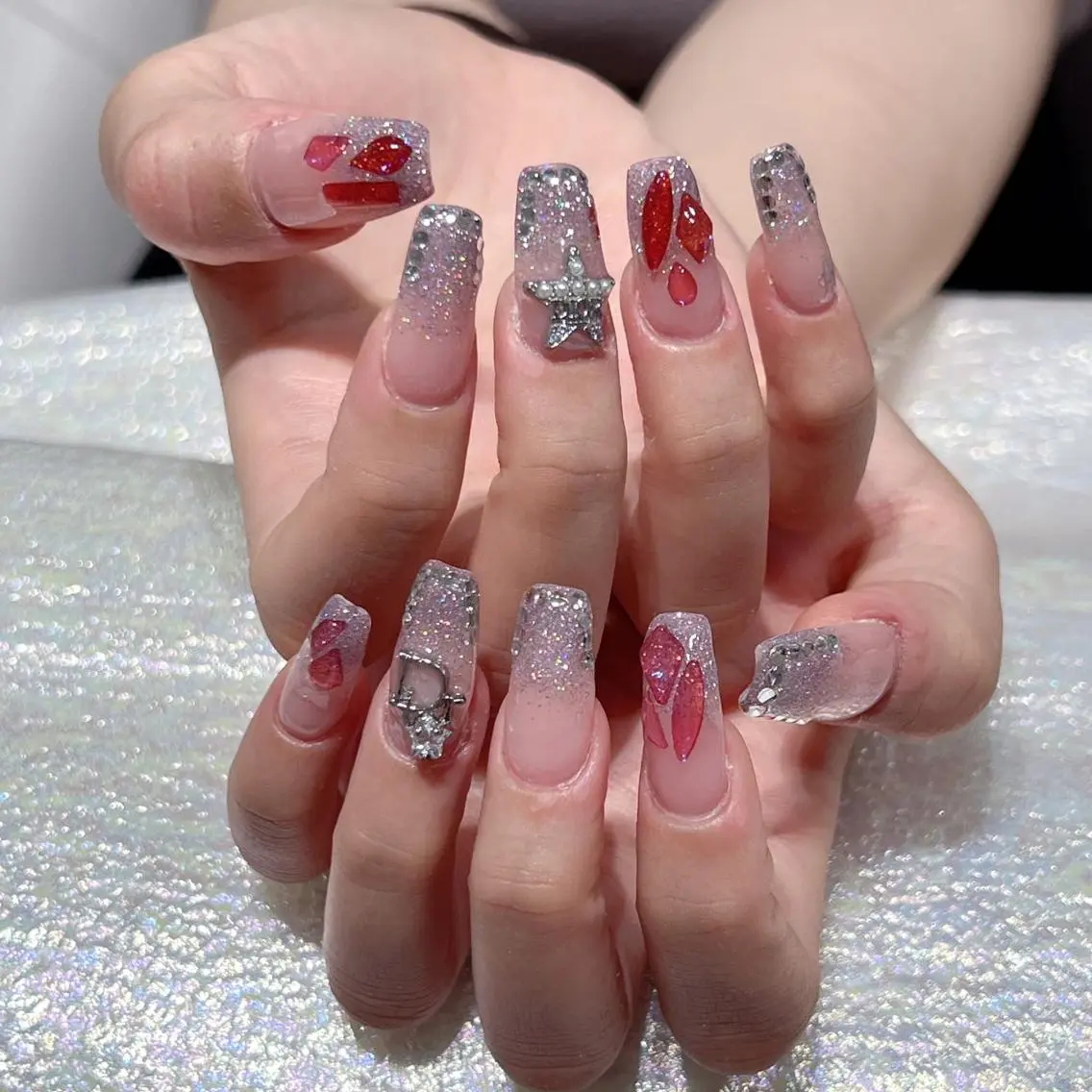 ネイル アートネイル 長さ出し ネイルチップ Queen‘s なんのネイルデザイン