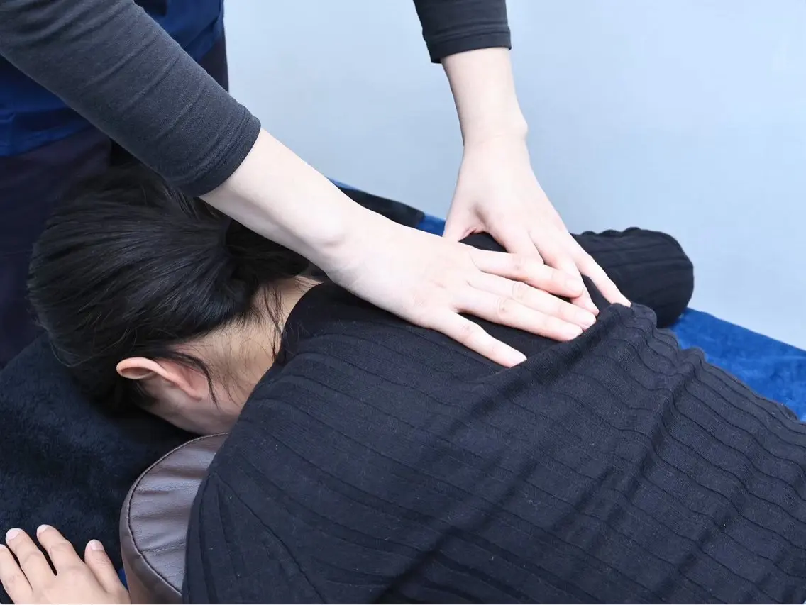 人気No.2💆♀️【小顔効果/フェイスライン/猫背/反り腰/頭痛/食いしばり】リフトUP美容鍼+整体 60分の写真