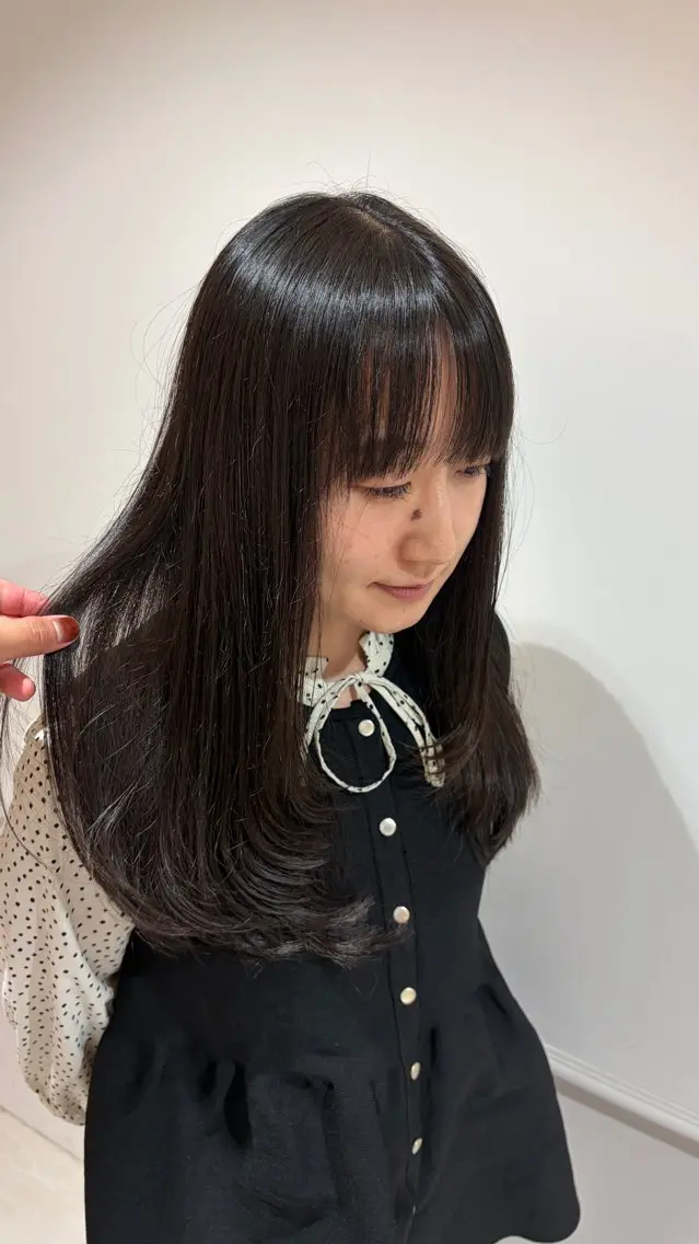 セミロング レイヤーカット 光岡 玲遠のヘアスタイル