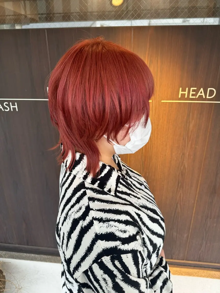 ショート カラー ブリーチ レッドカラー Lirino.Co RINKAのヘアスタイル