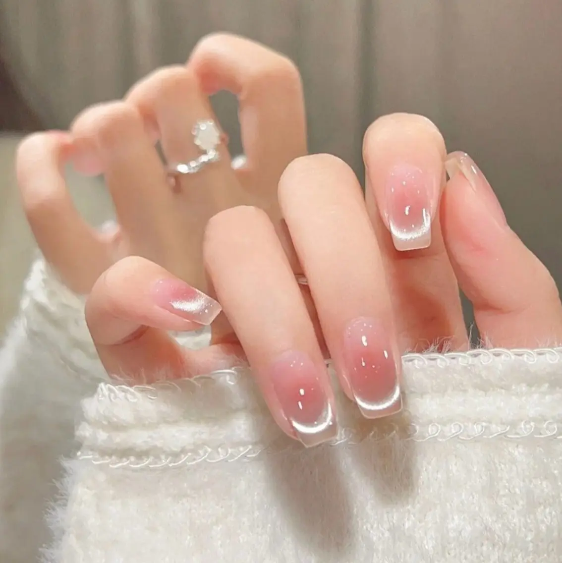 チーク➕マグネット／ミラー／フラッシュのフレンチネイル🎀の写真