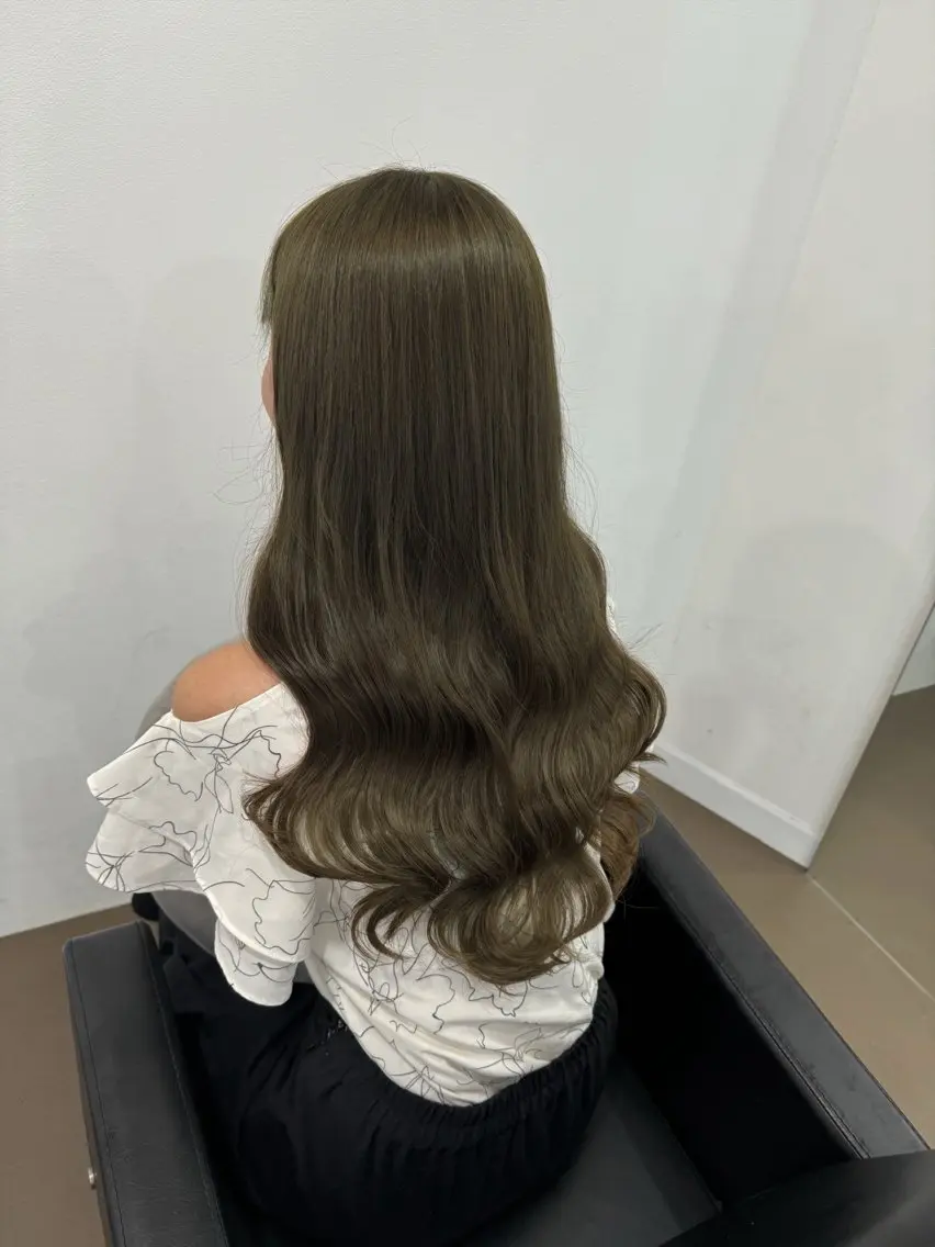 ロング ボブ くびれヘア 髪質改善 韓国風ヘア レイヤーカット 【ioe岡本】🐶 向井歩のヘアスタイル