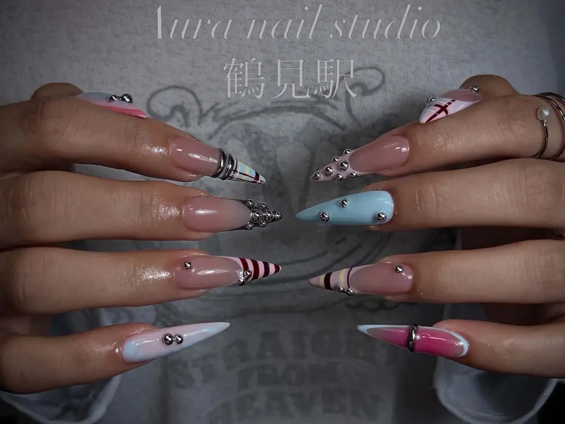 ロング Aura nail 🍐💫のネイルデザイン