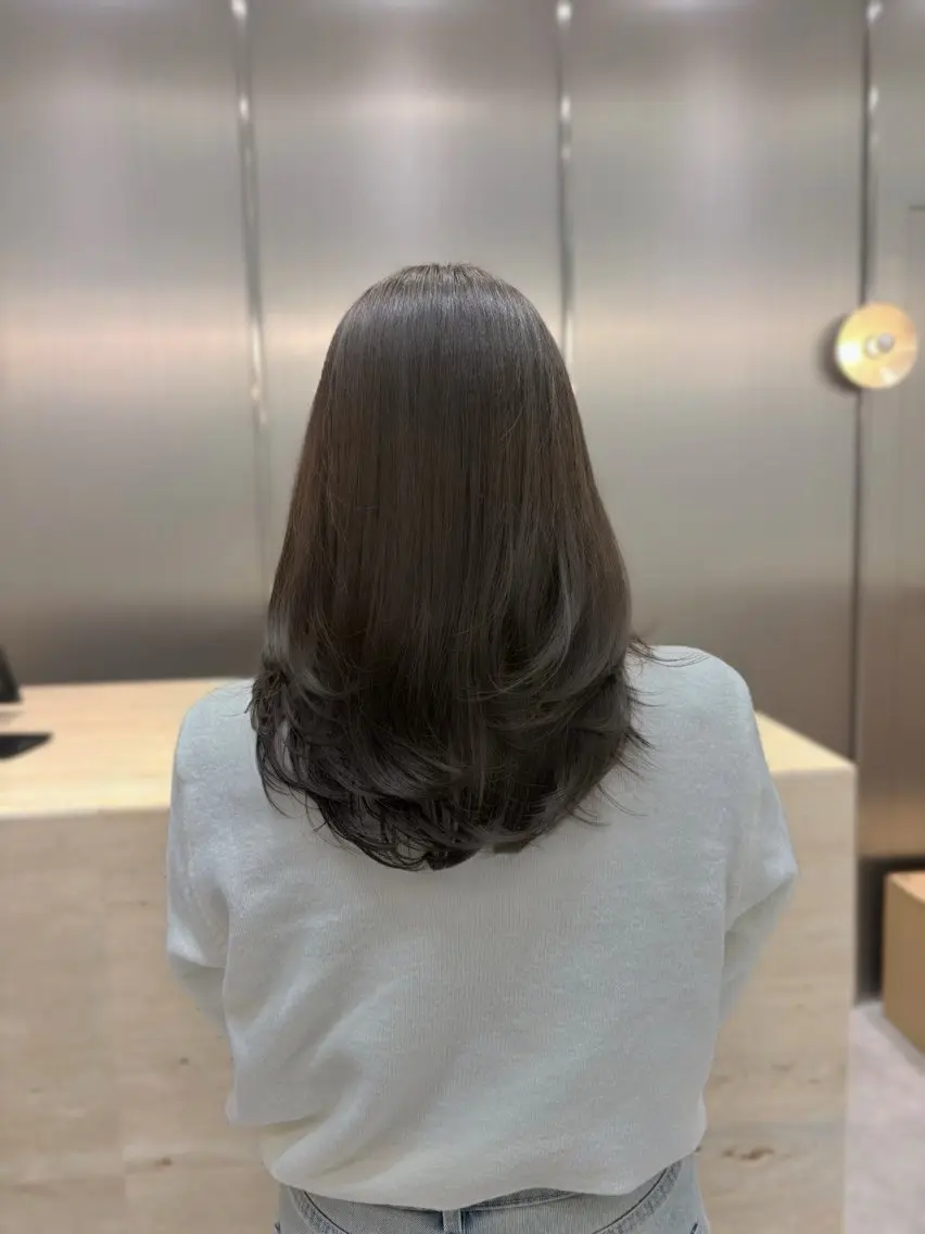 ロング カラー ベージュカラー 透明感カラー オリーブベージュ カット ヘアカラー トリートメント ナツミ/透明感カラー /酸性縮毛矯正のヘアスタイル