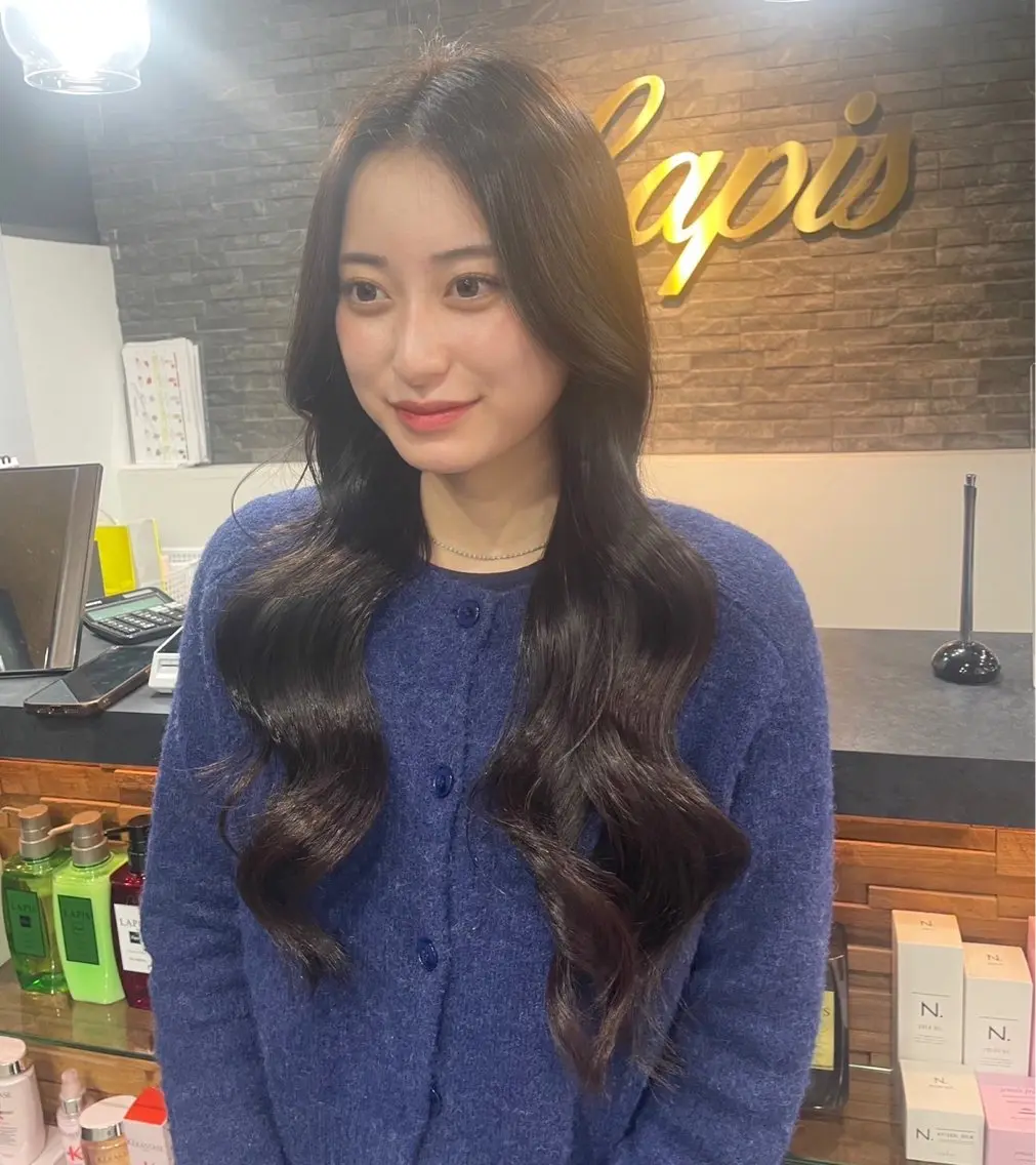 ロング RIEブリーチ& エクステ特化型のヘアスタイル