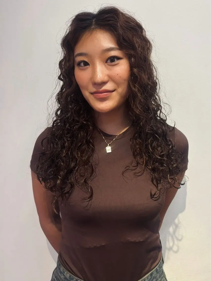 セミロング パーマ セミロングパーマ パーマ トリートメント ヘッドスパ 髪質改善 ネイル コトミ🐸のヘアスタイル