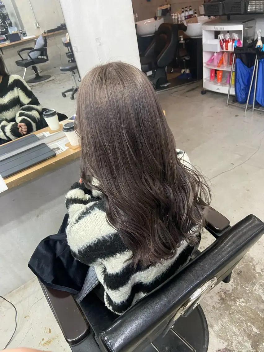 ロング カラー ブリーチ 透明感カラー ヘアカラー 安住 日花のヘアスタイル