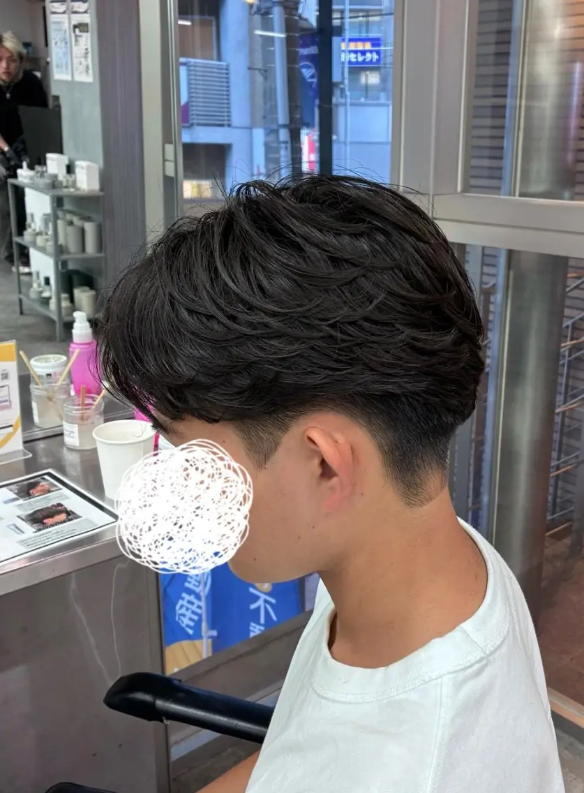 ショート パーマ メンズ フェザーパーマ メンズパーマ カット パーマ トリートメント ヘアセット 💈外国人風パーマ 💈メンズ/颯太のヘアスタイル