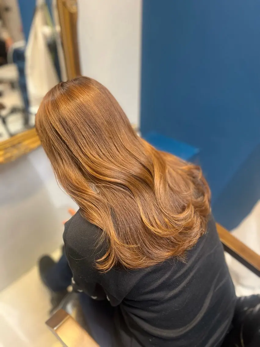 セミロング 艶髪 藤原まいこのヘアスタイル