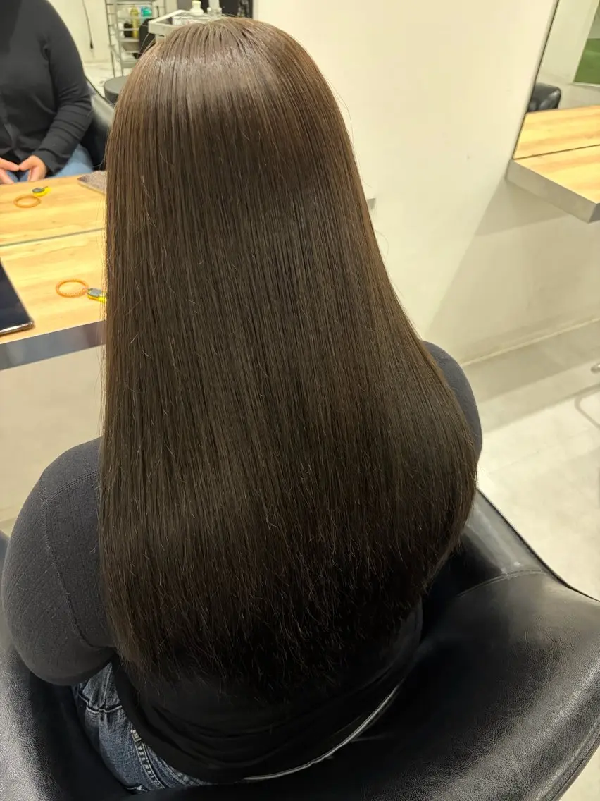 ロング カラー アッシュ アッシュブラウン ブラウンカラー MAKI/ブリーチな しカラー/ヘアセットのヘアスタイル