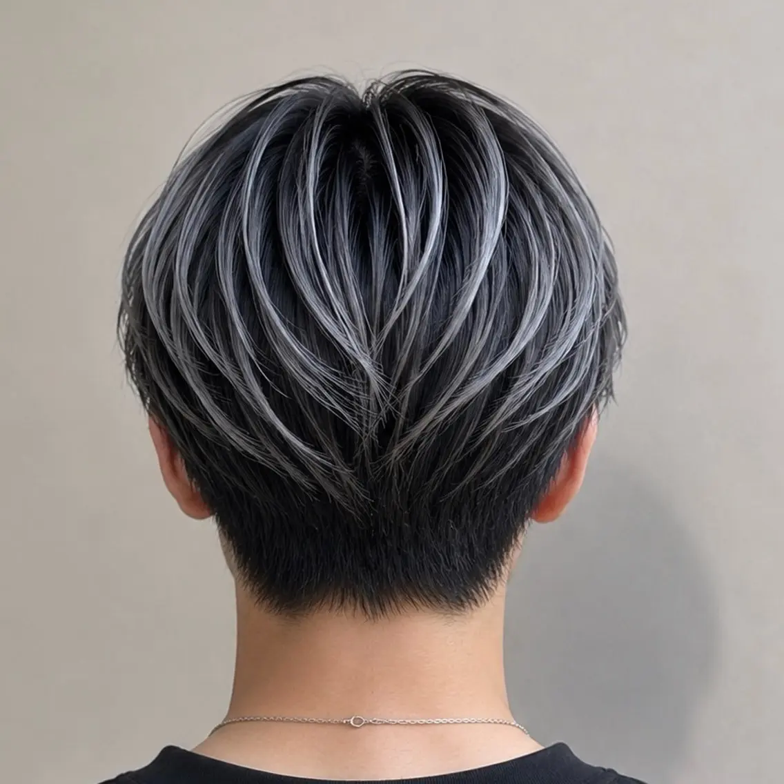 カラー メンズ メンズバレイヤージュ バレイヤージュ シルバー カット ヘアカラー メンズ特化カットパー マカラー坂田柊のヘアスタイル