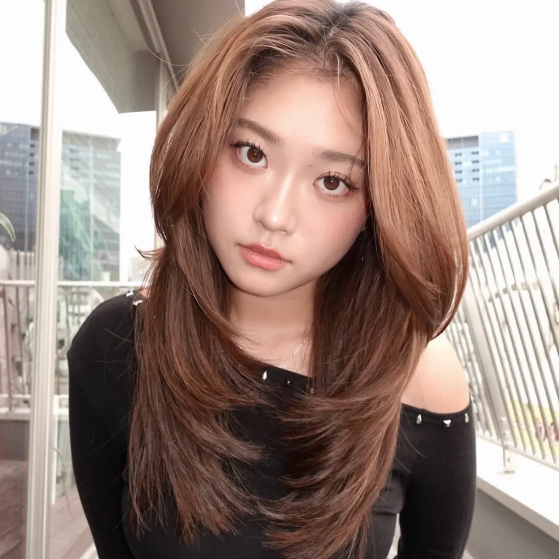 ミディアム カラー 黒髪 ブラウンカラー 透明感カラー 顔周りカット ハッシュカット カット ヘアカラー トリートメント momo もものヘアスタイル