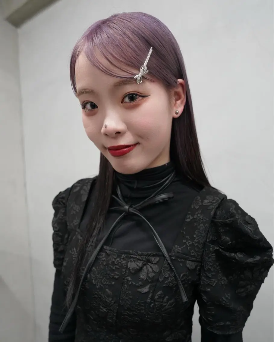 カラー ラベンダーカラー 原田 朱里のヘアスタイル