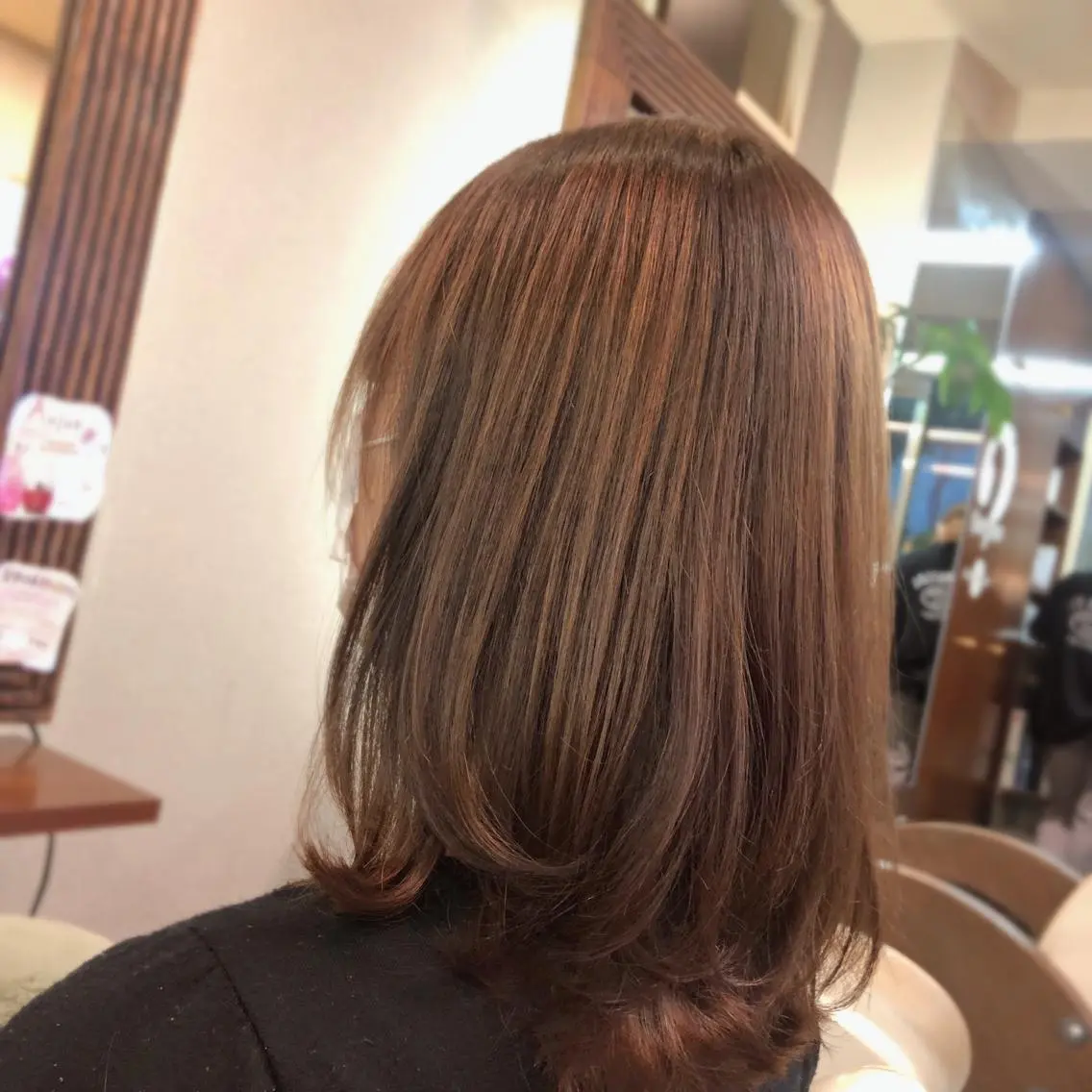 ミディアム カット トリートメント 山崎 絵莉香のヘアスタイル