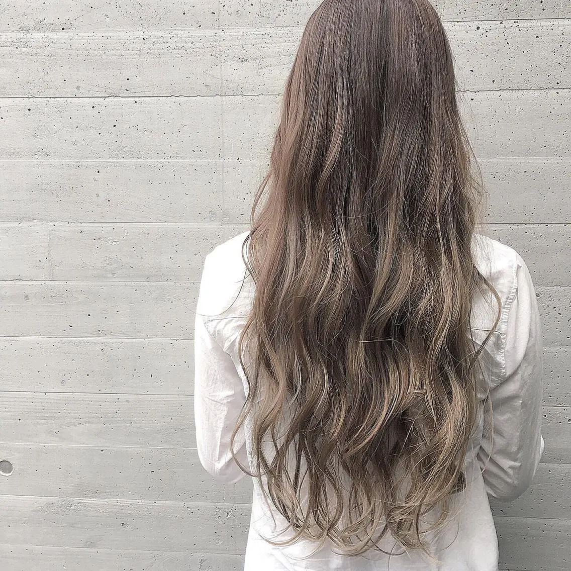 ロング カラー ヘアアレンジ 【公式】amble luxe池袋東口🩷のヘアスタイル