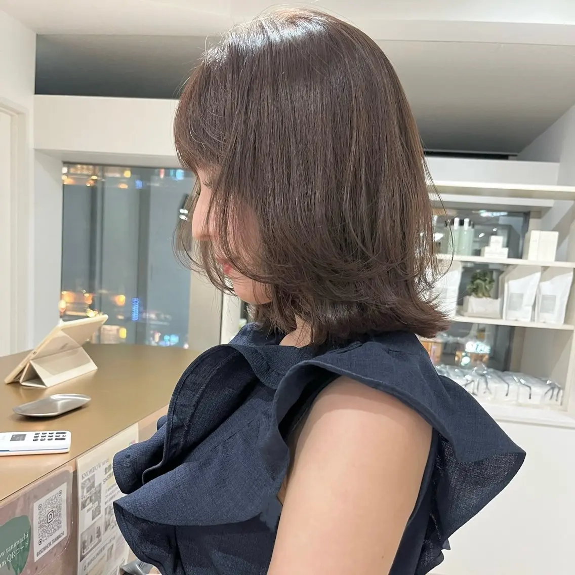 ミディアム くびれヘア くびれレイヤー レイヤーカット 箱崎 凪沙のヘアスタイル