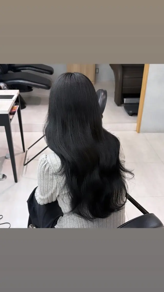 ロング カラー ヘアカラー 志村 奈々のヘアスタイル