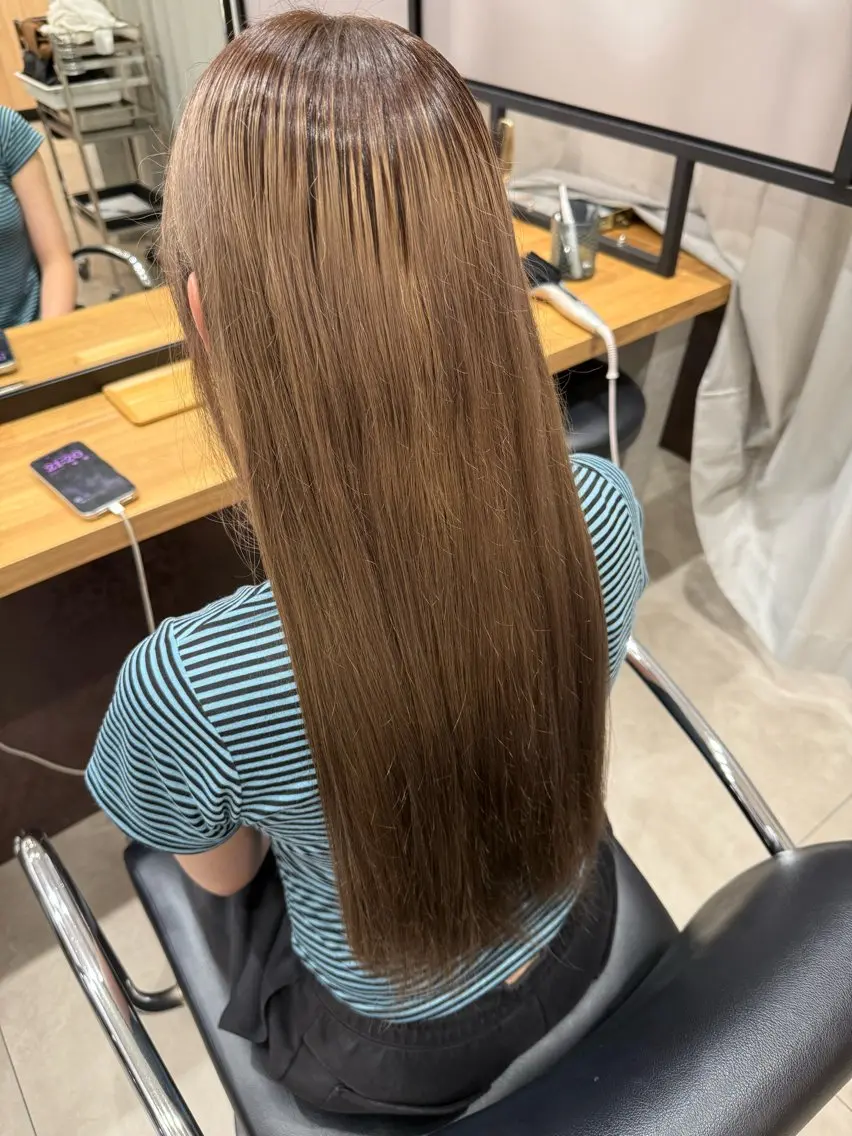 ロング カラー 山田 紗穂のヘアスタイル