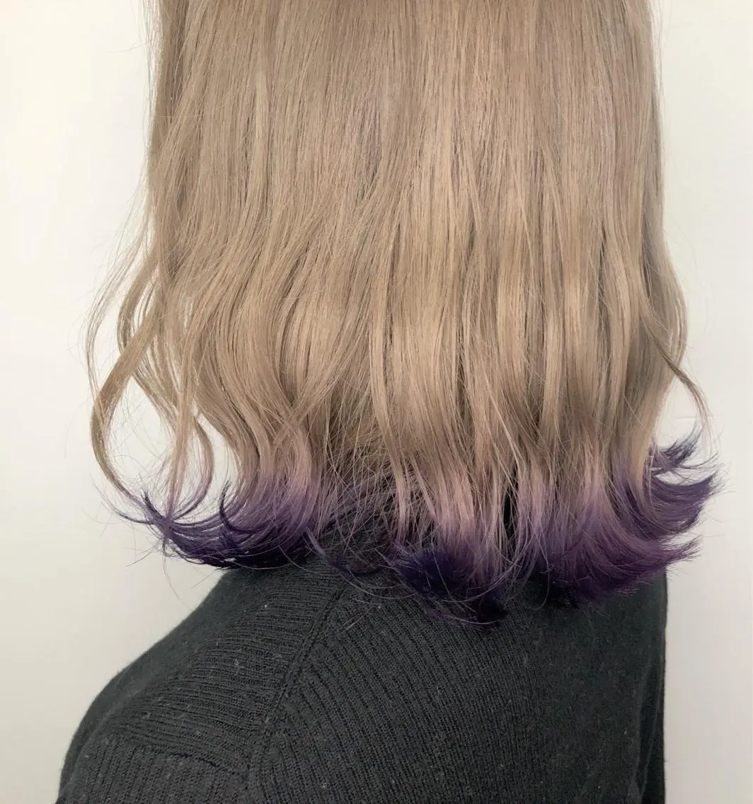 ミディアム カラー グレージュ ミルクティーグレージュ バイオレットカラー メンズ レイヤー ウルフ 弓木啓輔のヘアスタイル