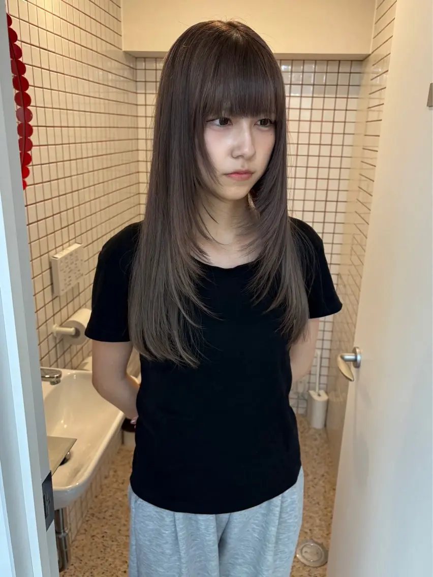 ロング ヘアカラー トリートメント PELEハイトーン shinobuのヘアスタイル