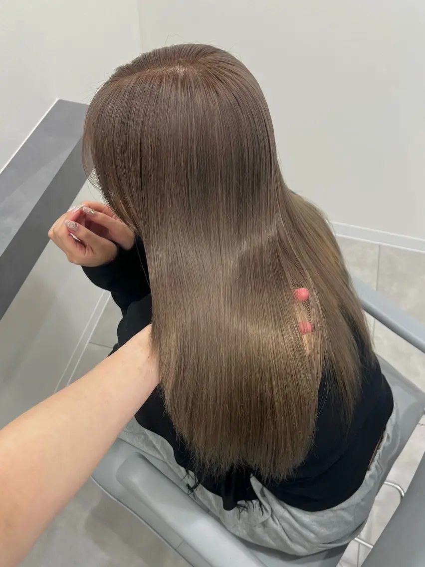 ロング ヘアカラー XIA AIMIのヘアスタイル