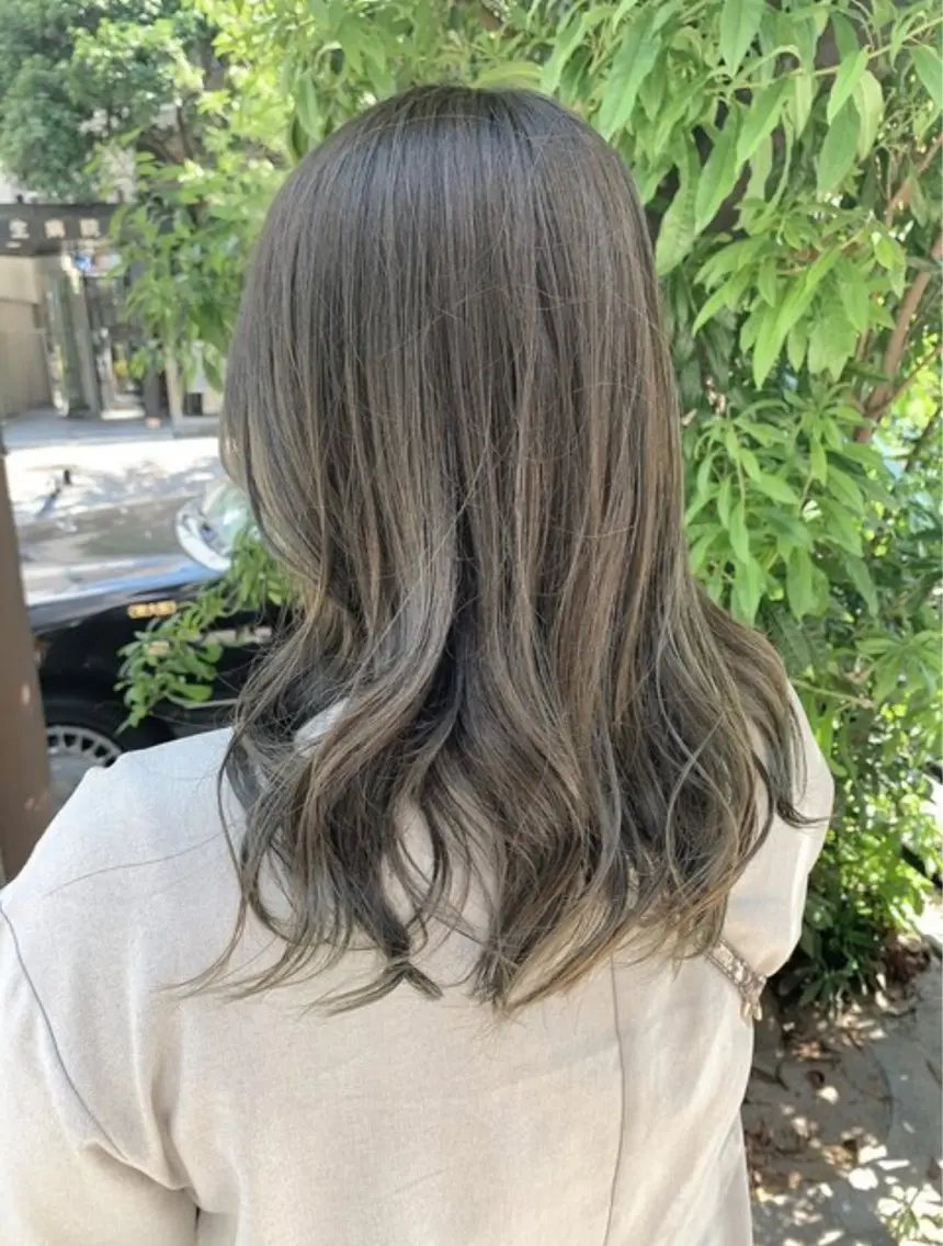 カラー ヘアカラー 艶髪🥣透明感カラー 🫧前田奈津実のヘアスタイル