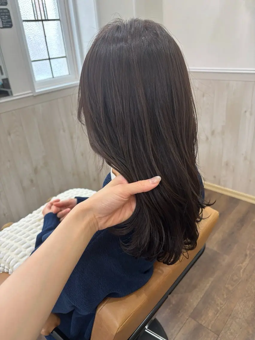 セミロング カラー s. satsukiのヘアスタイル