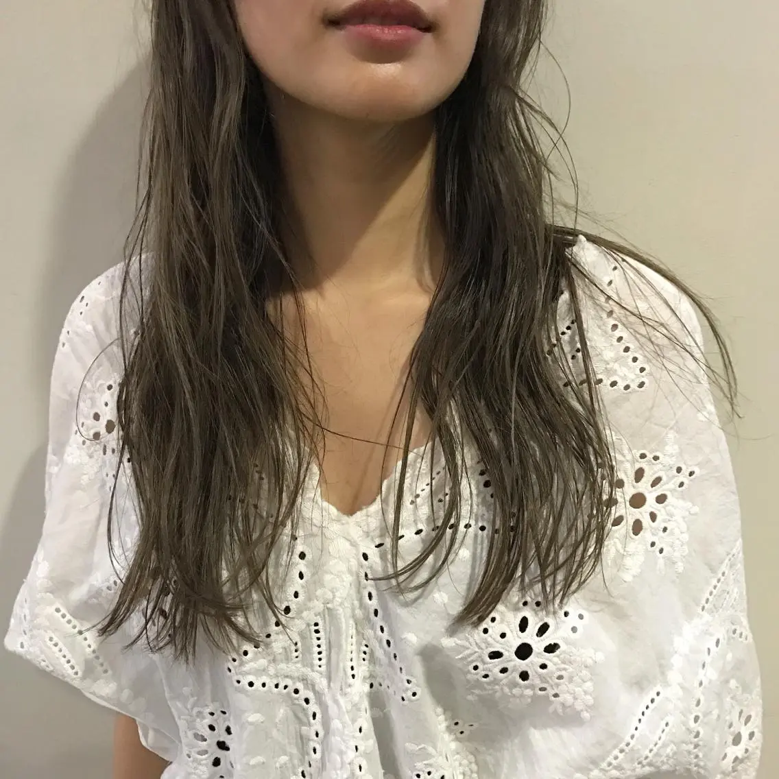 セミロング カラー 透明感カラー ハイライトカラー オレンジ ハイライト のばた ちかのヘアスタイル