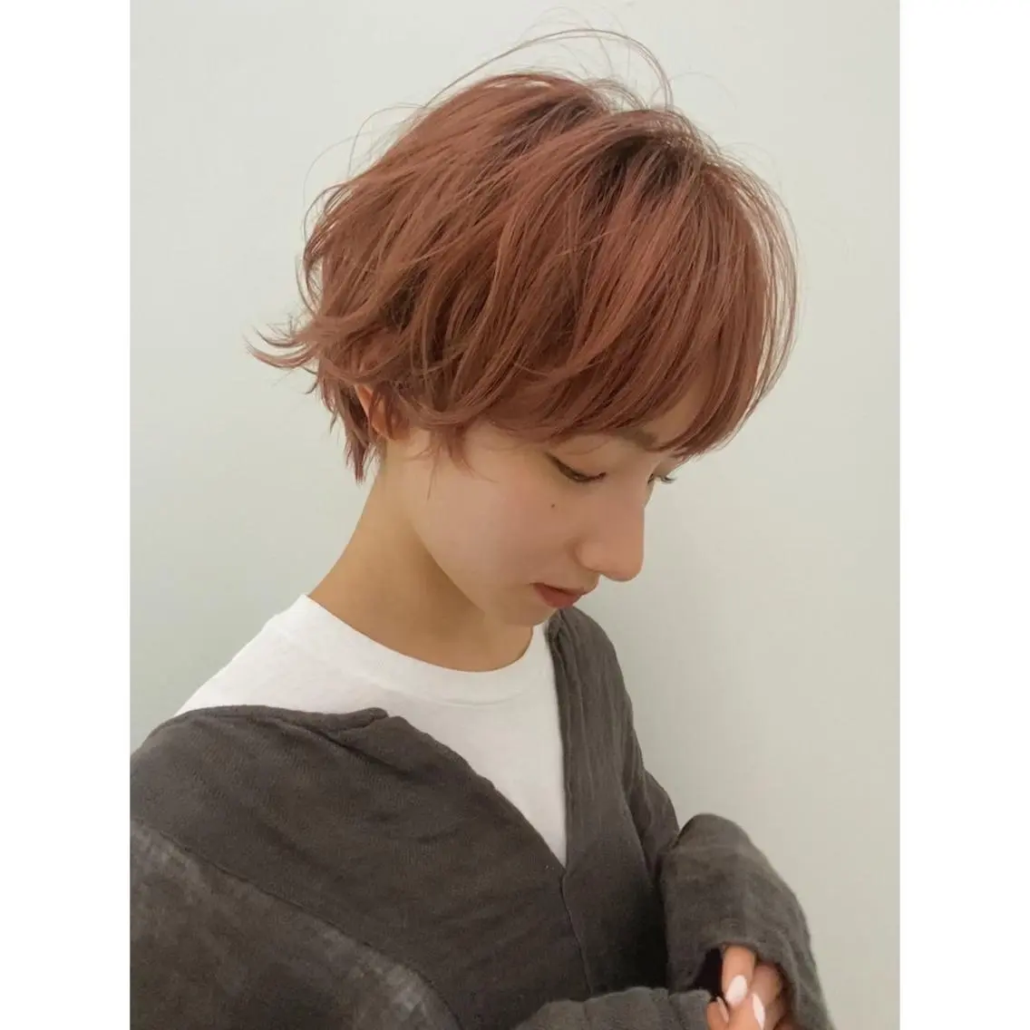 ショート カラー ピンクカラー ショートヘア 大石 沙季のヘアスタイル