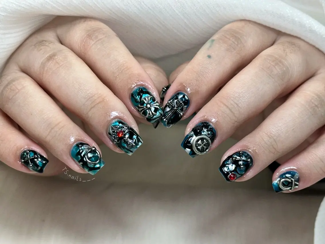 ネイル キラキラネイル マグネットネイル 持ち込み シンプルネイル ハンドネイル フットネイル ハンドケア TS. nails___のネイルデザイン