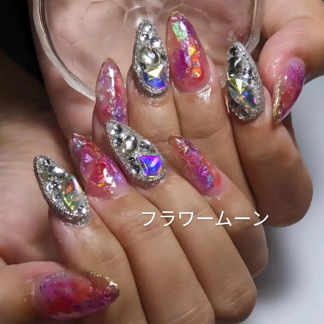 ネイル ニュアンスネイル スカルプネイル フラワー ムーンのネイルデザイン