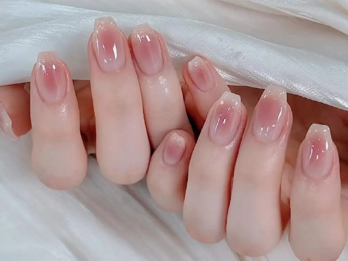 ネイル 💕リリ 🩷のネイルデザイン