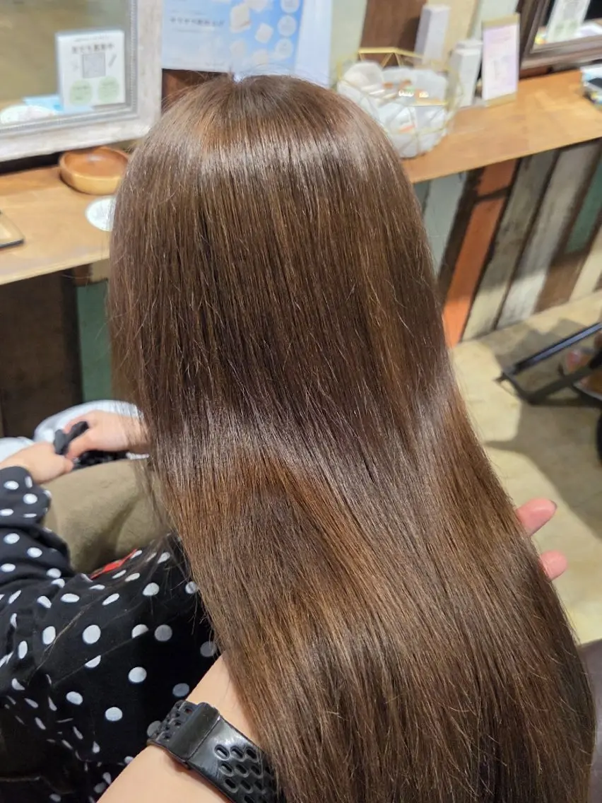 セミロング 谷岡 沙也佳のヘアスタイル