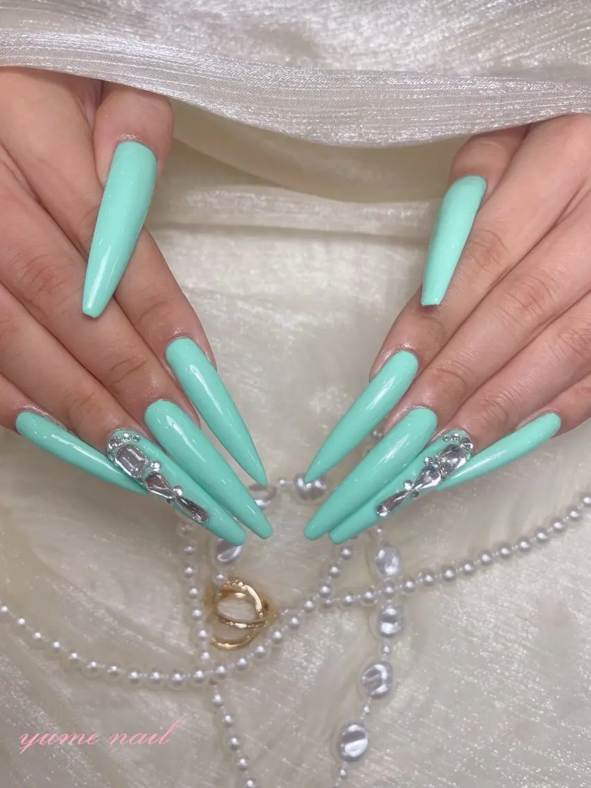 ミディアム ヒエン NAILのネイルデザイン