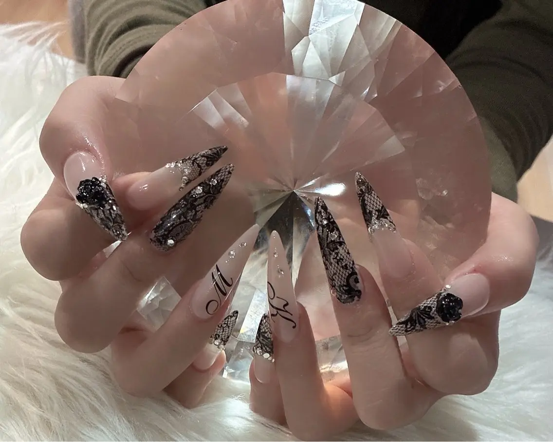 ネイル LoaChaton kaeのネイルデザイン