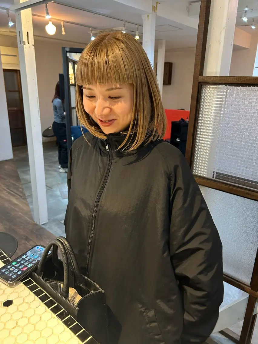ミディアム カット ヘアカラー 金田 夏野のヘアスタイル