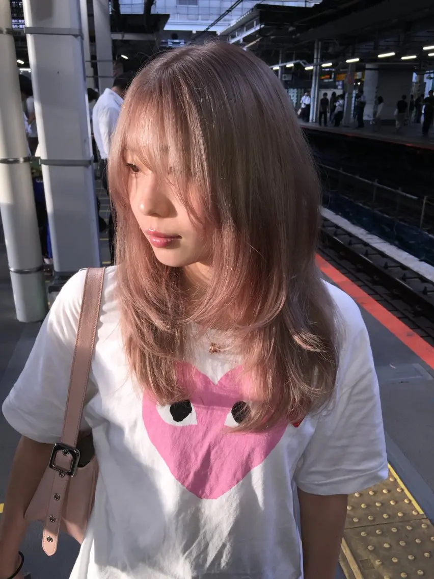 ミディアム カラー ベージュカラー ブリーチ ミルクティーベージュ ヘアカラー 🫧カラーモデル募集 🫧Hiyuのヘアスタイル