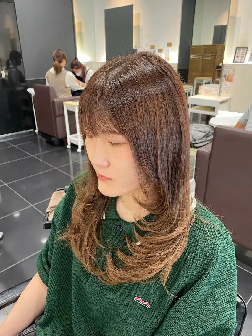 ミディアム ハッシュカット 斉藤 葉月のヘアスタイル