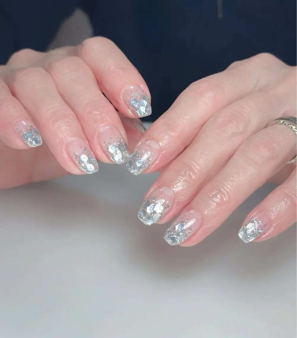 ネイル オーロラネイル 長さ出し フットネイル 韓国ネイル ラメ(グリッター) ハンドネイル 👍thumbs up nail👍のネイルデザイン