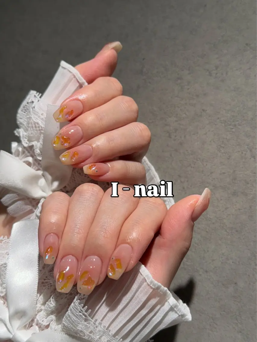ネイル I-nailロング /ワンホン/キラキラのネイルデザイン