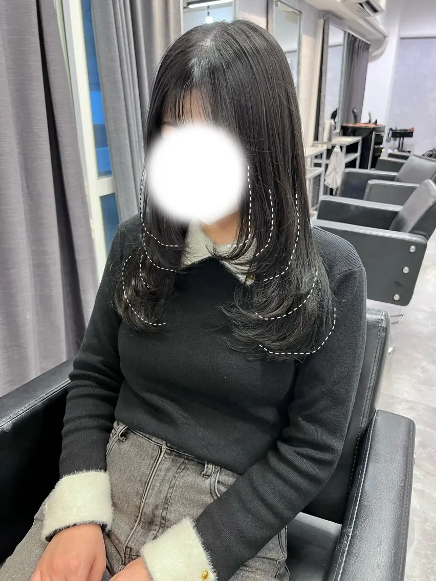 ロング カラー 黒髪 ブリーチ 透明感カラー 顔周りカット レイヤーカット 透明感/レイヤー 🇰🇷tomonaのヘアスタイル