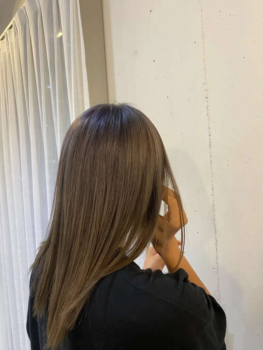 セミロング カラー ブリーチ . SHIZUKAのヘアスタイル