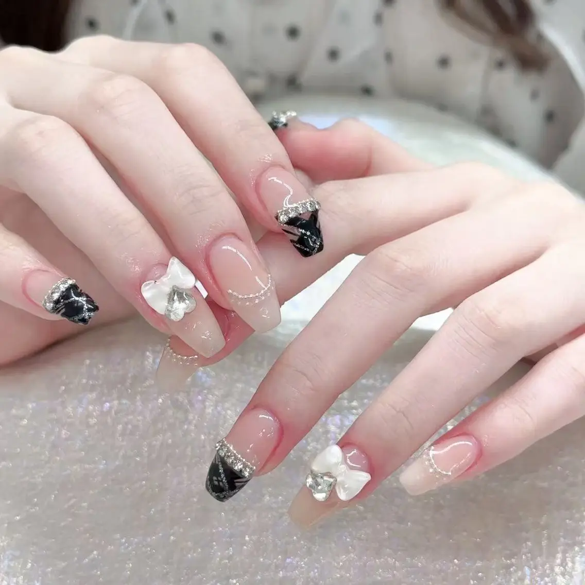 ネイル ハンドネイル Queens ひなのネイルデザイン
